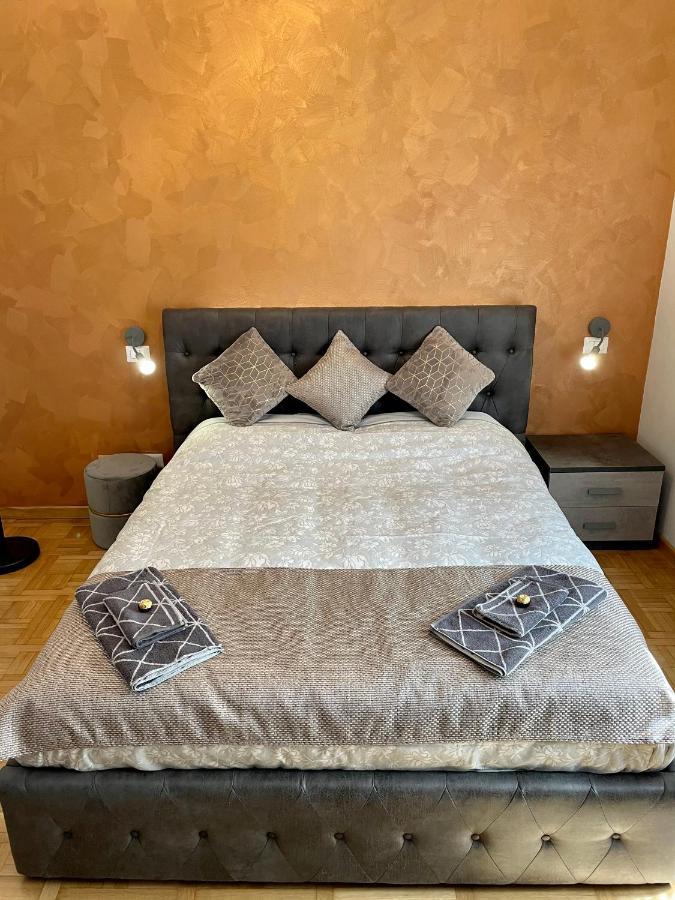 B&B Le Chevalier Кунео Экстерьер фото